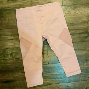 🚫SOLD Fabletics Capri Leggings Blush Pink XXL
